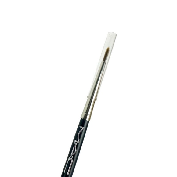MAC 210 Precise Eyeliner Brush for Makeup Face Eye Shadow Liner NWT NEW SEALED - Picture 7 of 16